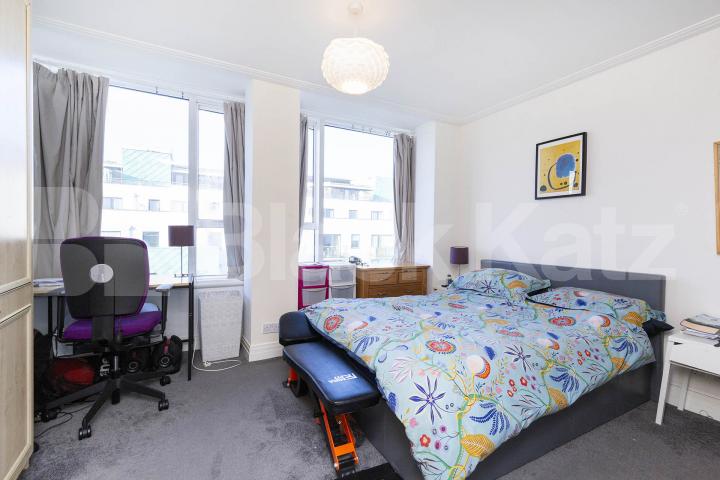 2 bed 2 bath in the heart of Highbury with concierge and rooftop gardens  Drayton Park, Highbury
